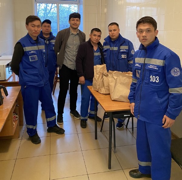 «Балақажы» мешітінде жүз адамға «Ауызашар қоржыны» таратылды