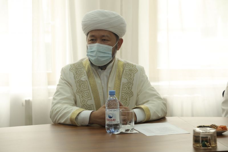 БАС МҮФТИ АЛМАТЫДА ҒҰЛАМАЛАР КЕҢЕСІНІҢ КЕЗЕКТІ ЖИЫНЫН ӨТКІЗДІ (ФОТО)