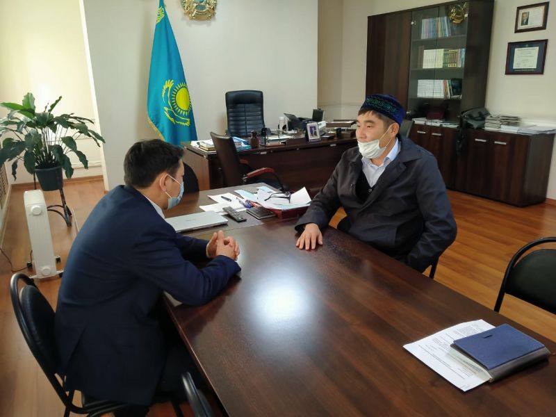 ҚАРҚАРАЛЫ: АУДАН ИМАМЫ ӘКІМНІҢ ҚАБЫЛДАУЫНДА БОЛДЫ