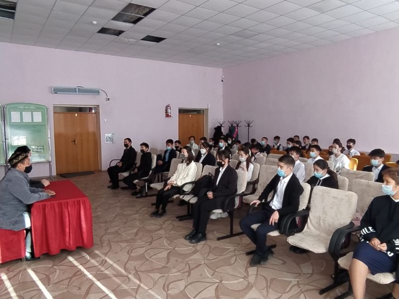 «Қазыбек би» мешітінің имамы мектеп оқушыларымен кездесу өткізді
