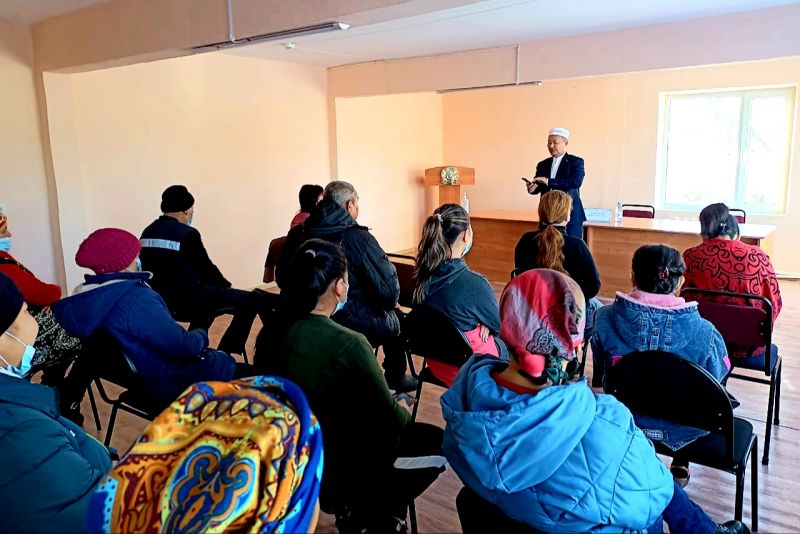 CӘРЕПТІ АУЫЛЫ ЖАМАҒАТЫМЕН ЖҮЗДЕСУ ӨТТІ