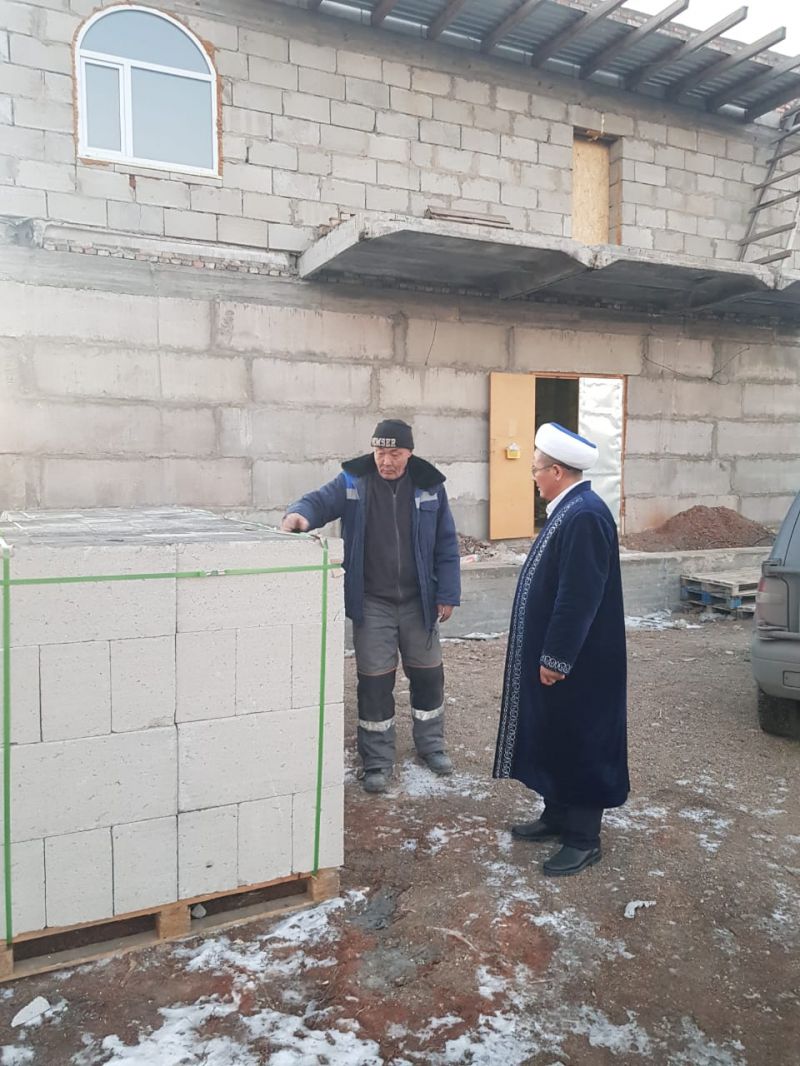 АҚТАСТА ЖАҢА МЕШІТ БОЙ КӨТЕРМЕК