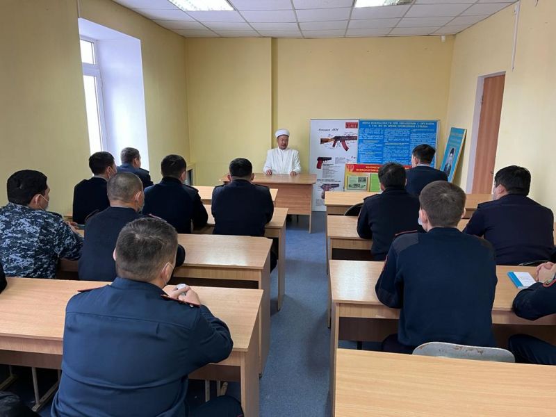 ПОЛИЦИЯ ҚЫЗМЕТКЕРЛЕРІМЕН КЕЗДЕСУ ӨТТІ