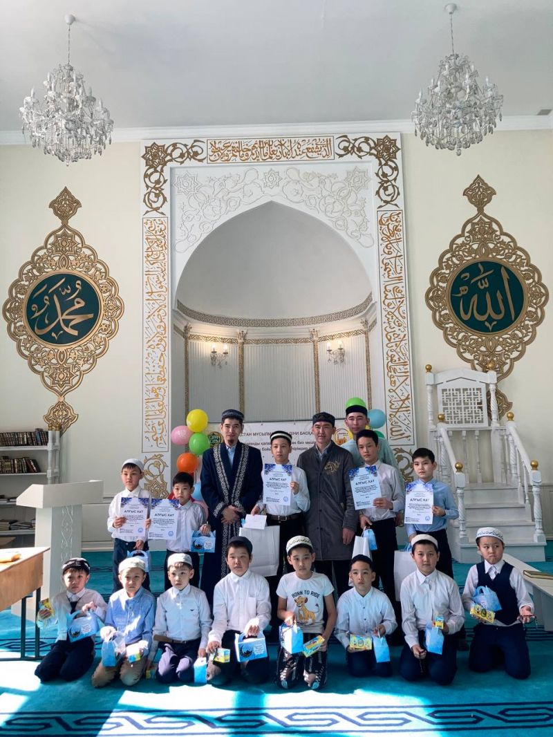 «ҚАЗЫБЕК БИ» МЕШІТІНДЕ ҚҰРАН ЖАРЫСЫ ӨТТІ 