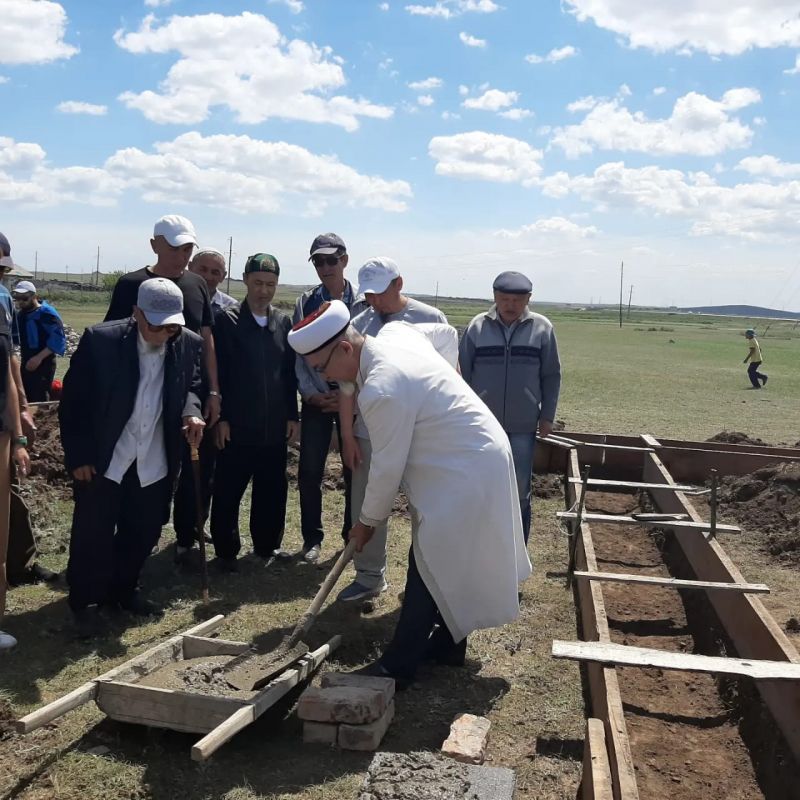 «БАЙМЫРЗА» АУЫЛЫНДА ЖАҢА МЕШІТТІҢ ҚАЗЫҒЫ ҚАҒЫЛДЫ
