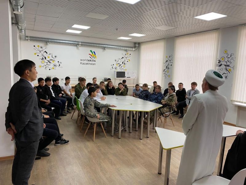 СТУДЕНТТЕРМЕН КЕЗДЕСУ ӨТТІ