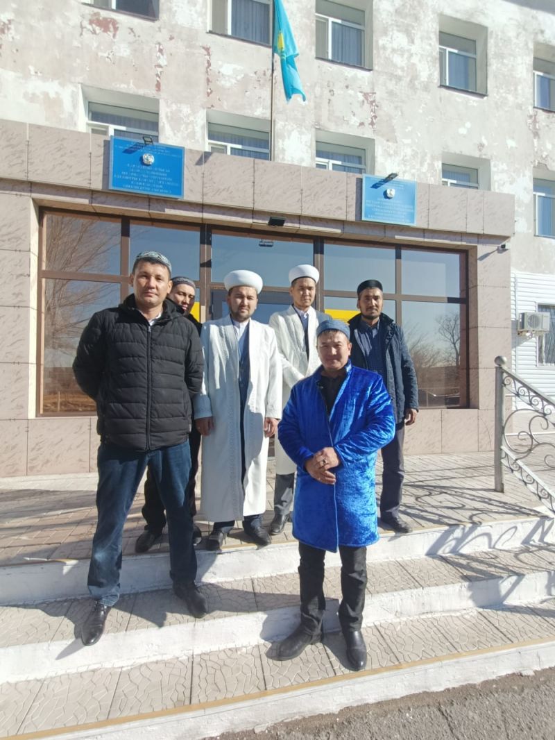 АБАЙ МЕШІТІ ҰЖЫМЫ ҚАРТТАР ҮЙІН ЗИЯРАТ ЕТТІ