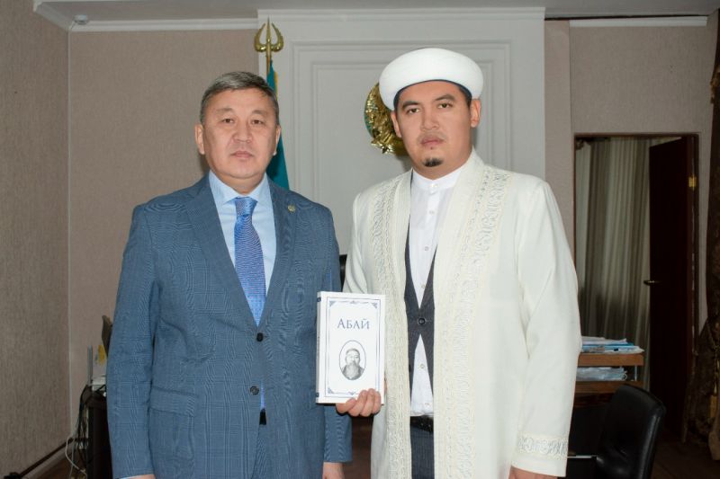Облыс бас имамы Абай ауданының әкімімен кездесті