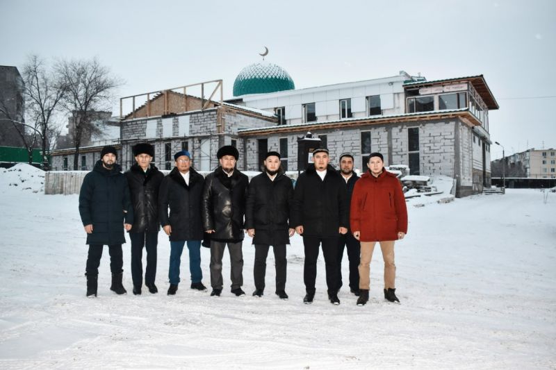 Облыс имамы Теміртау қалалық мешітінің жөндеу жұмыстарымен танысты