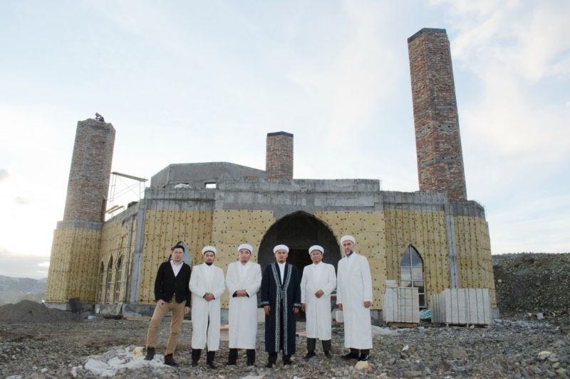 Облыс бас имамы Қарқаралыдағы жаңа мешіттің құрылысымен танысты