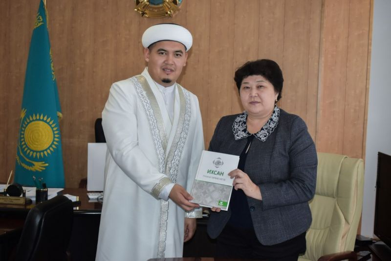 Ақтоғайға барған облыс имамы аудан әкімімен жүздесті