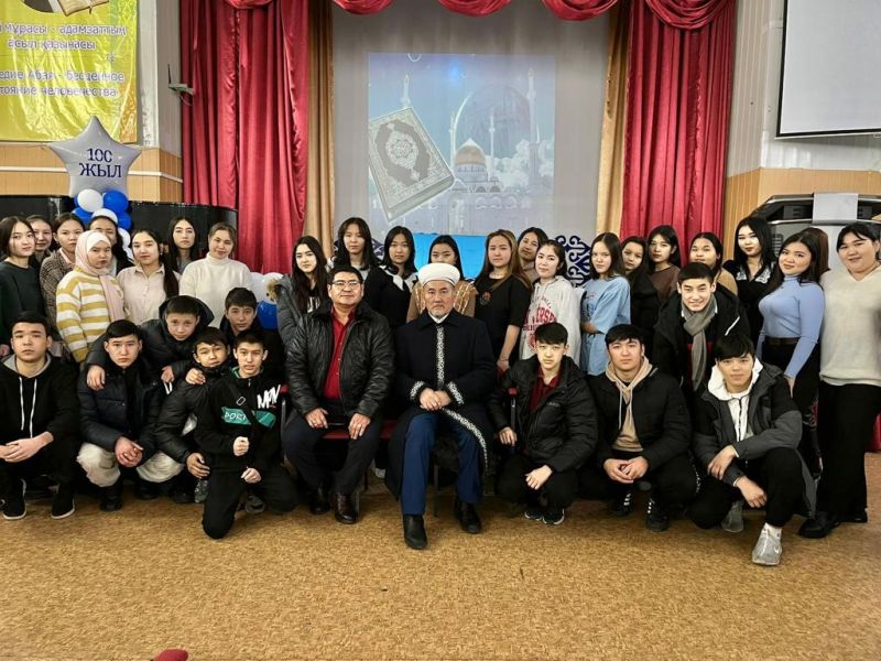 Саранда студенттермен кездесу өтті