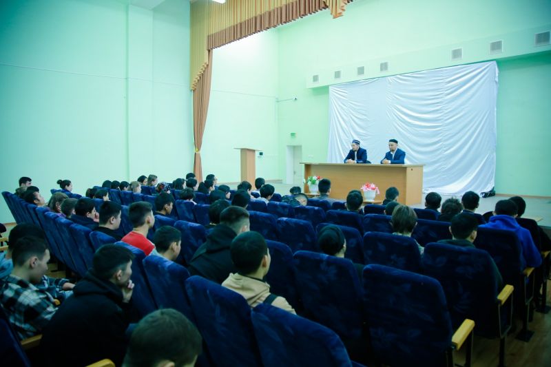 Қарқаралыда колледж студенттерімен рухани кездесу өтті