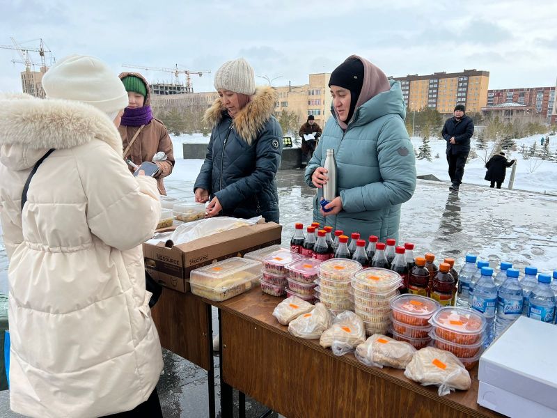 «Әнет баба» мешітінде «Қайырымды жұма» жәрмеңкесі өтті
