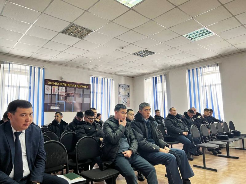 Қарқаралыда полиция қызметкерлерімен кездесу өтті