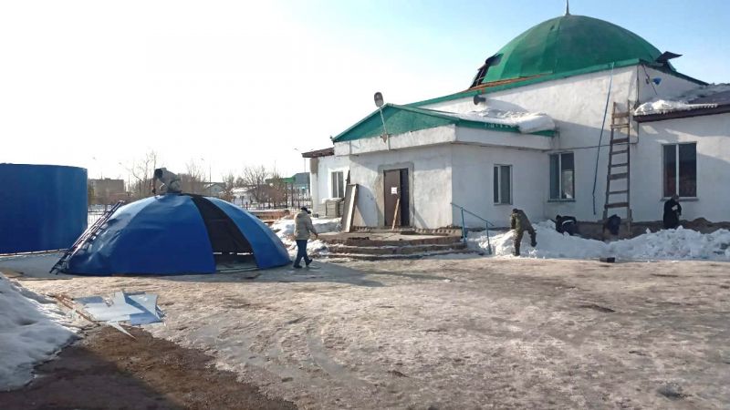 «Иса молла» мешітінің күмбезі жаңартылуда