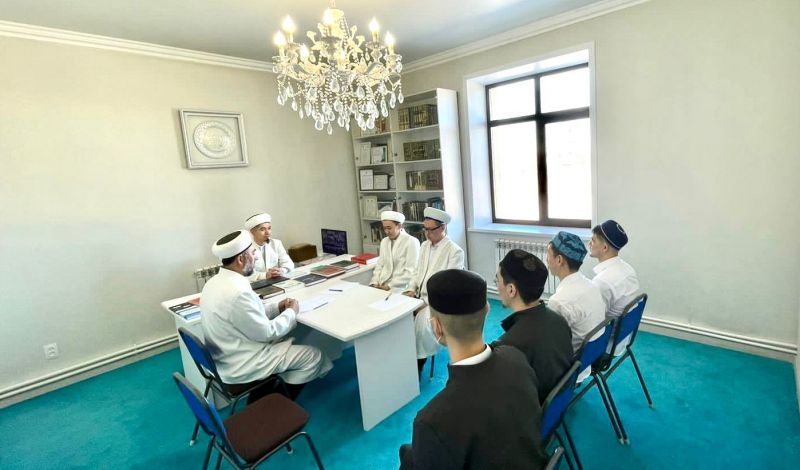 «Қазыбек би» мешітінде рамазан айына дайындық жұмыстары пысықталды