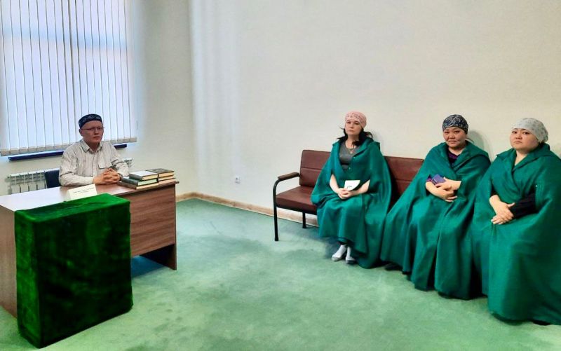 Рамазан айында мұсылман атанды