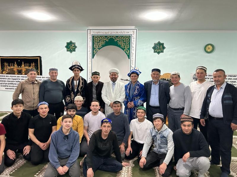 «Жұмабек Тәшен» мешітінде қариға  құрмет көрсетілді