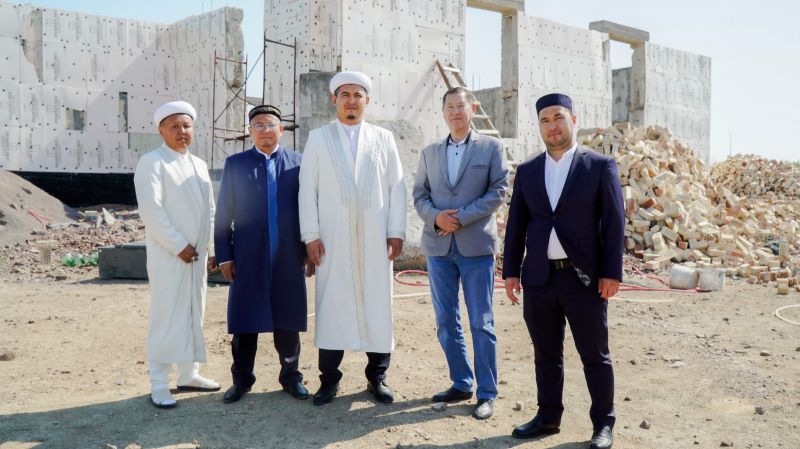 Облыс бас имамы жаңа мешіт құрылысымен танысты 