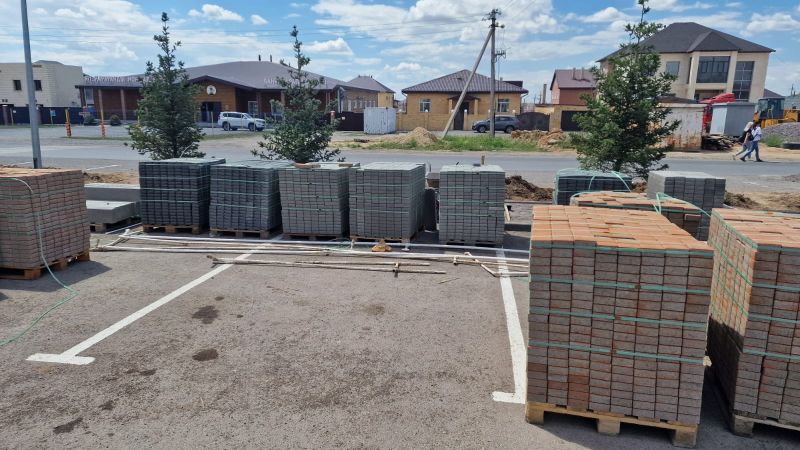 «Қазыбек би» мешіті ауласына тас төсеу жұмыстары жүргізілуде