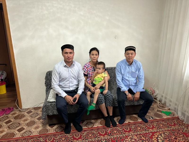 «Өмірге үміт сыйла»: Бүлдіршіннің еміне көмек берілді