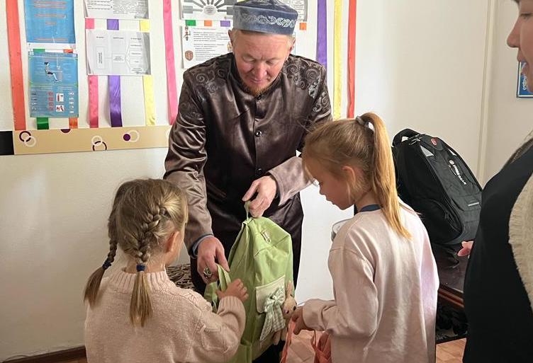 «Мектепке жол» акциясы «Нұр» мешітінде  жалғасты