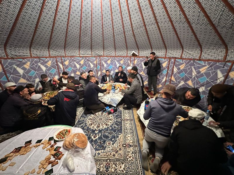 «Төлеутай ата» мешіті жамағатына ауызащар дастарханы жайылды