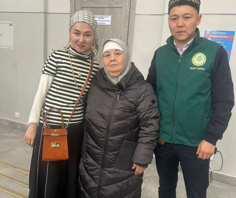 Қарағанды: «Зекет және қайырымдылық» қорыны дін жанашырын кіші қажылыққа жөнелтті