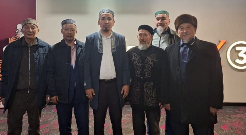 Үштөбелік қариялар «Оян қазақ» филімін тамашалады