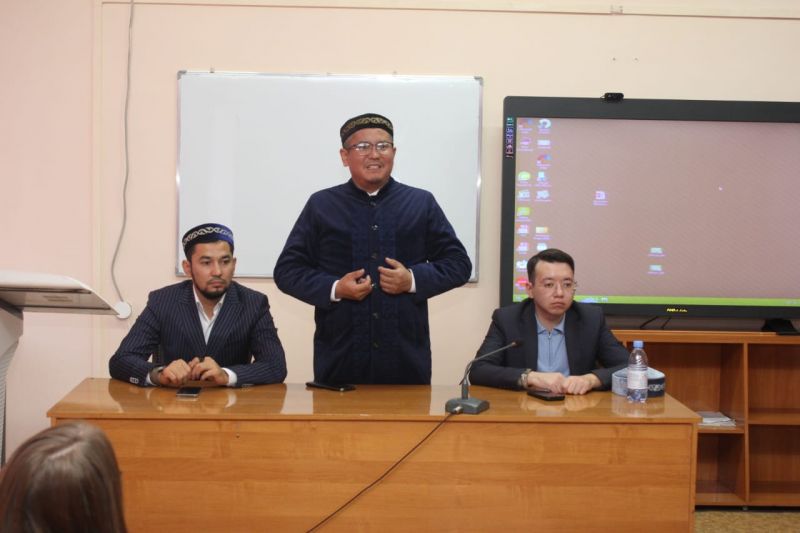 Саранда студенттермен кездесу өтті