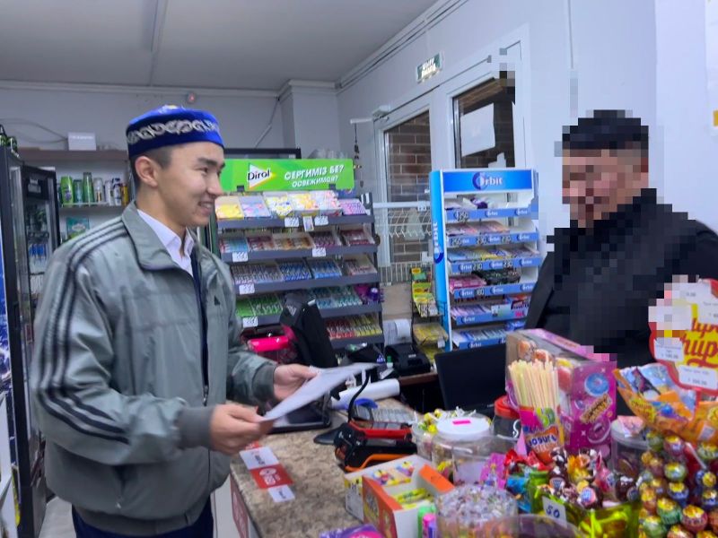 «Әл Машани» мешіті тегін нан үлестірді