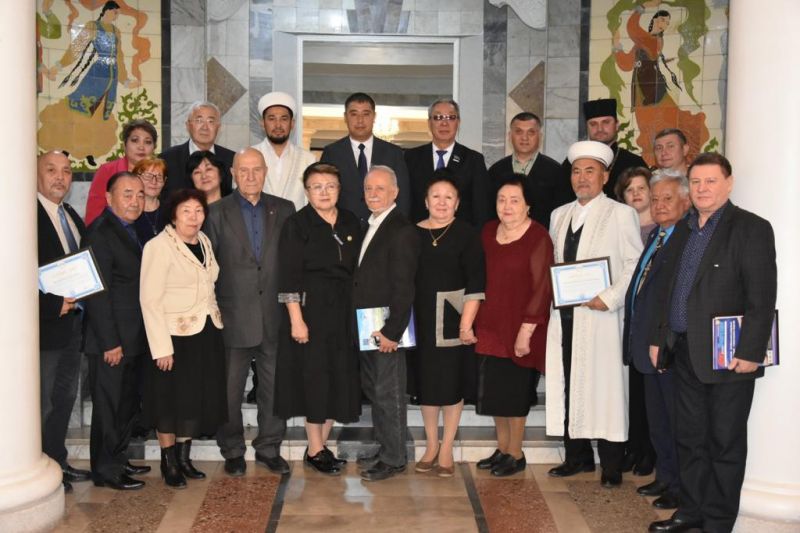 Саранда дін қызметкерлері марапатталды 