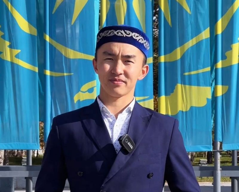 Республика күніне орай халыққа ту таратылды