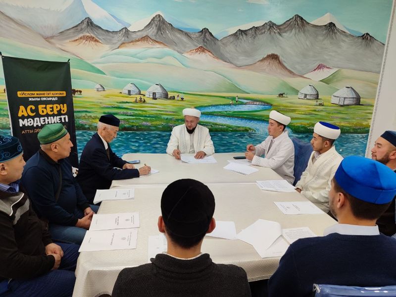 Теміртауда «Ас беру мәдениеті» семинары ұйымдастырылды