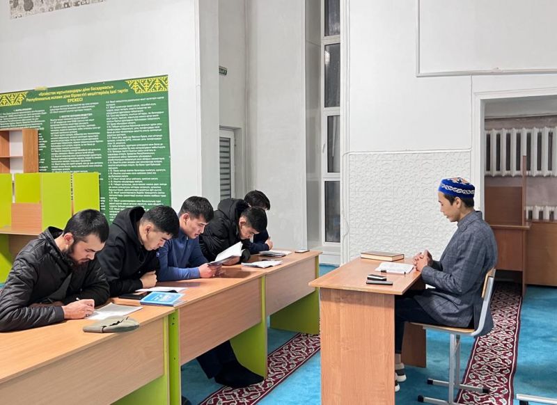 «Әл Машани» мешітінде Құран дәрістері тұрақты өтуде