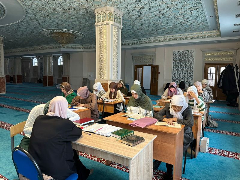 «Әнет баба» мешітінде құран дәрістері жалғасып келеді