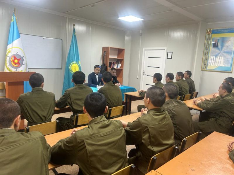 Саранда сарбаздармен кездесу өтті