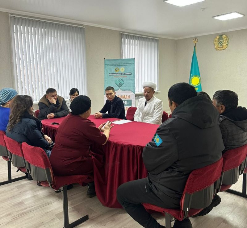 Үштөбе ауылдық әкімшілік ғимаратында дөңгелек үстел өтті 