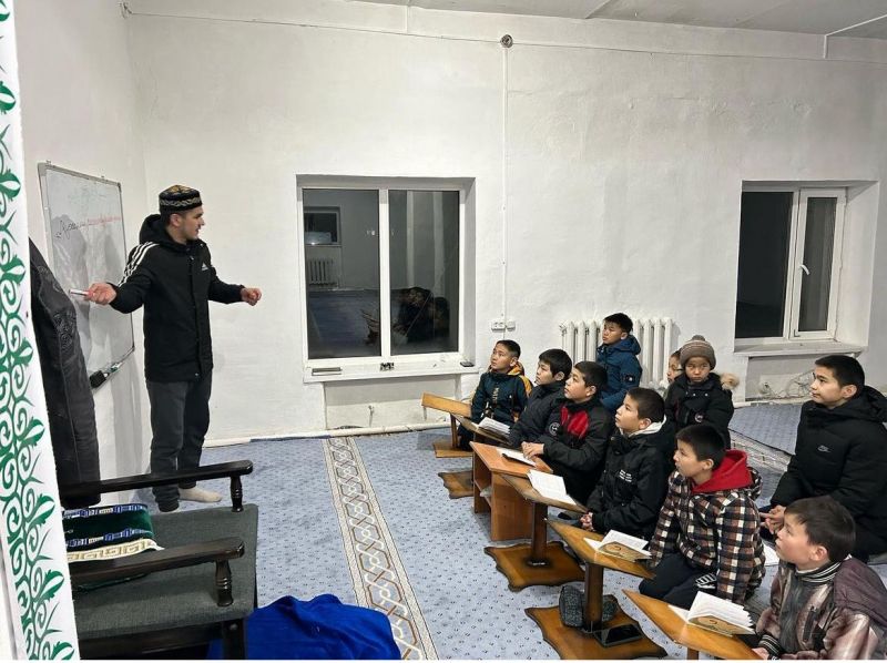 Қарабас кенті мешітінде діни дәрістер жалғасуда 