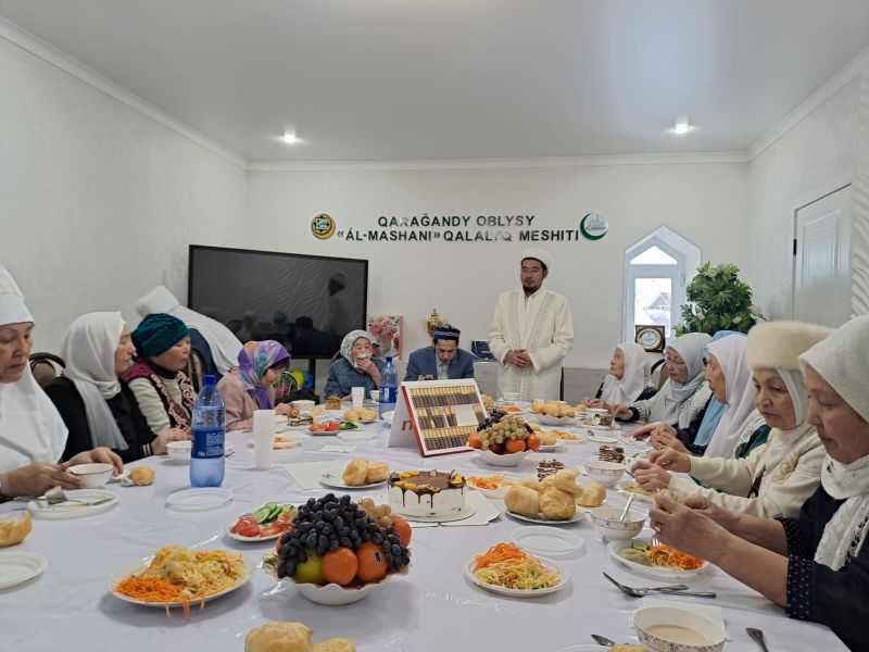 Ережеп айының құрметіне орай әжелер қауымы бас қосты