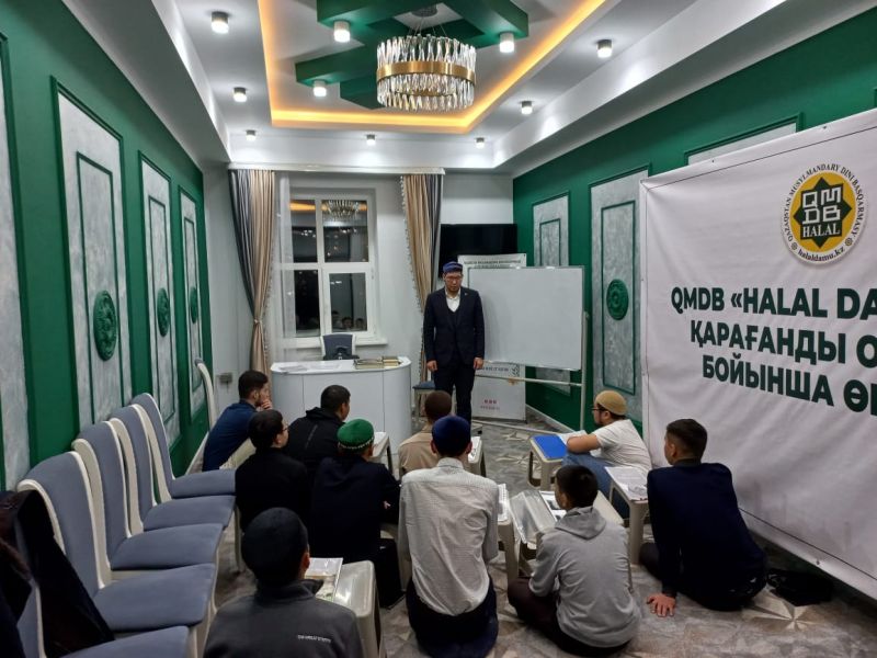 «Әнет баба» мешітінде араб тілі дәрісі басталды