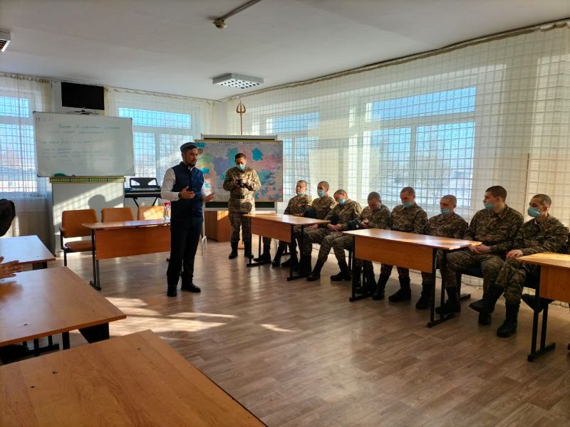 Cаран қаласының әскери бөлімшесінде кездесу өтті