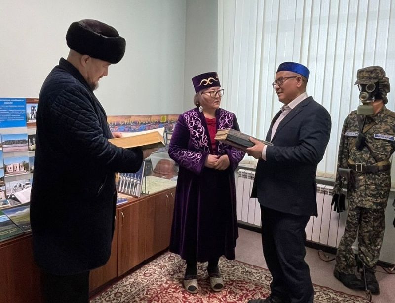 «Достық үйі» ғимаратына діни кітаптар тарту етілді