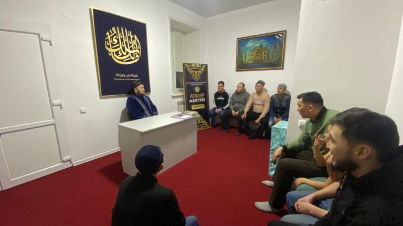 Абайда  «Аталар мектебі – тәрбие негізі» атты ақсақалдар жиыны өтті