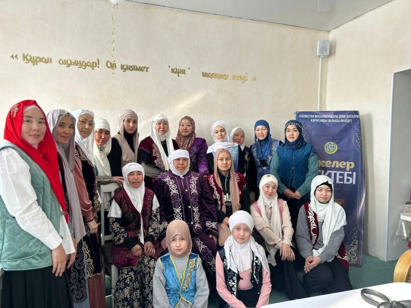 Ақадыр кентінде «Әжелер мектебі» атты семинар өтті