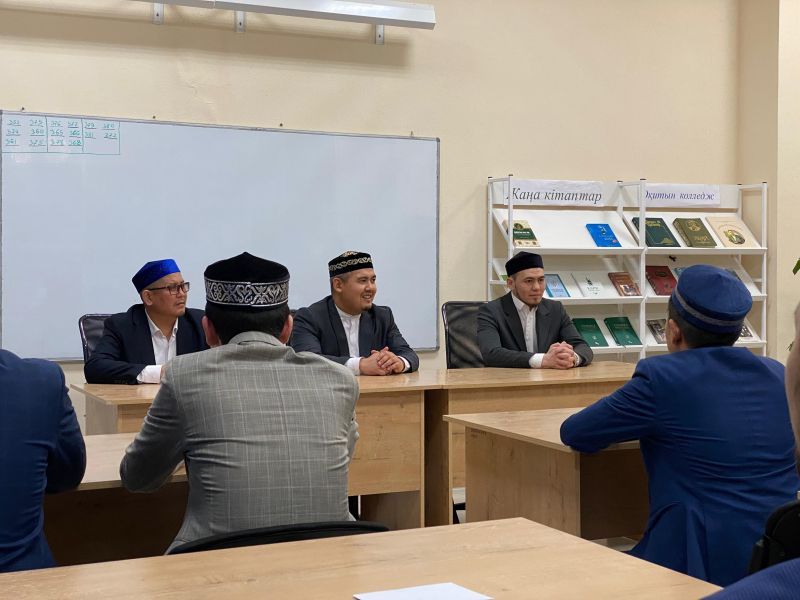 Қарағанды облысының бас имамы «Астана» медресесінің шәкірттерімен кездест