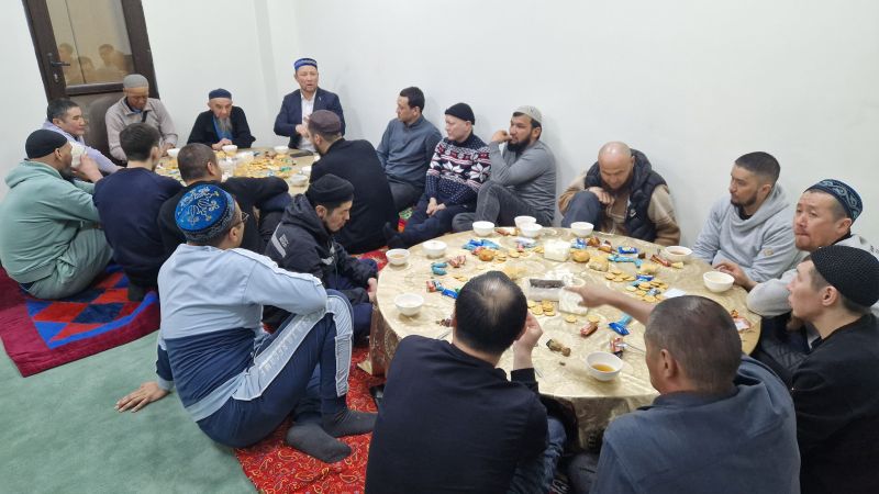 Жаңа имам жамағатпен танысты