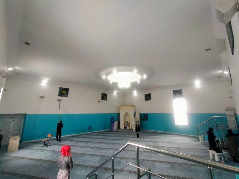 Шәкірттер «Бала қажы» мешітіне тазалық жұмыстарын жүргізді