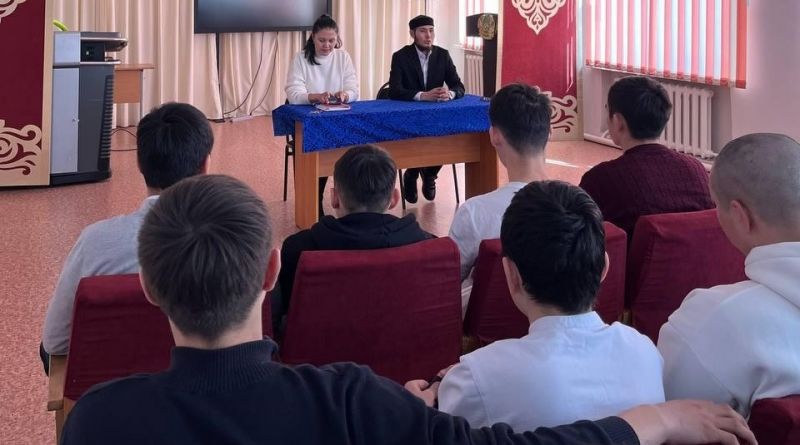 Шет ауданында жат ағымға қатысты кездесу өтті